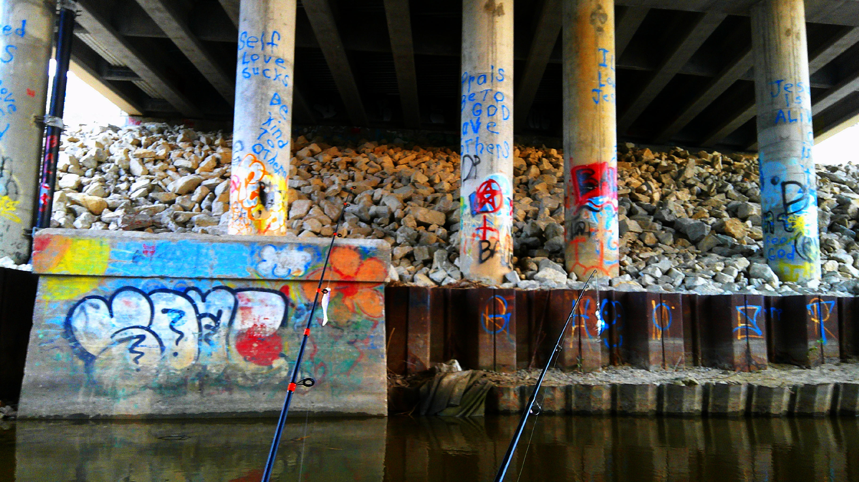 Bridge Graffiti